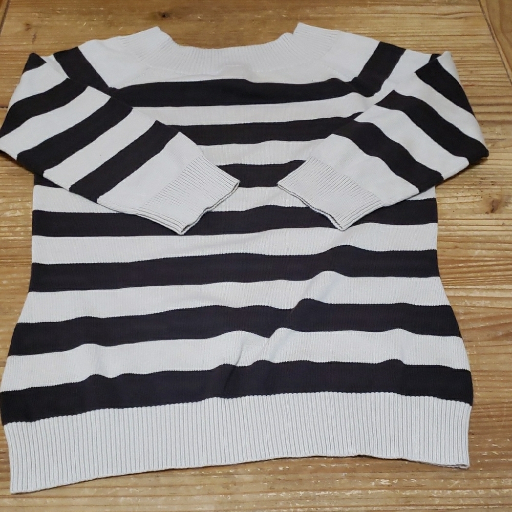 Ann Taylor Brown And Cream Sweater With 3/4 Sleeves